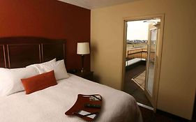 Hampton Inn & Suites Fargo Medical Center